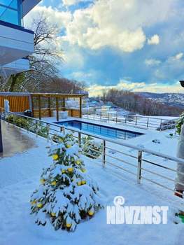 Коттедж 190м², 2-этажный, участок 6 сот.  