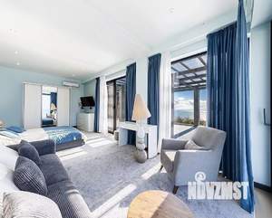 Дом 270м&sup2;, 2-этажный, участок 11 сот.  