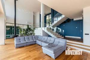 Дом 450м², 2-этажный, участок 10 сот.  