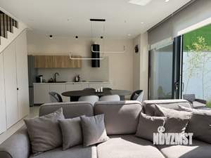 Коттедж 268м&sup2;, 2-этажный, участок 8 сот.  