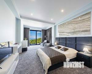 Дом 270м&sup2;, 2-этажный, участок 11 сот.  