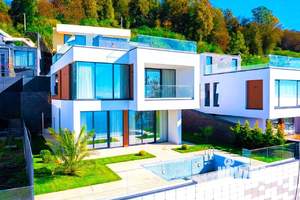 Дом 200м², 2-этажный, участок 6 сот.  