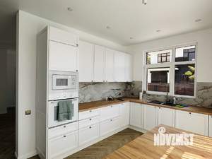 Коттедж 180м², 2-этажный, участок 5 сот.  