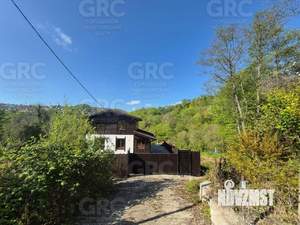 Коттедж 225м², 2-этажный, участок 5 сот.  