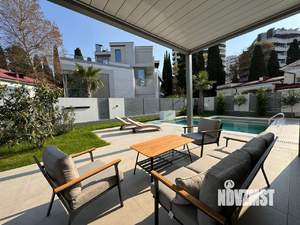 Дом 250м², 3-этажный, участок 7 сот.  