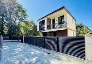 Дом 140м², 2-этажный, участок 3 сот.  