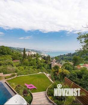 Дом 230м&sup2;, 2-этажный, участок 7 сот.  