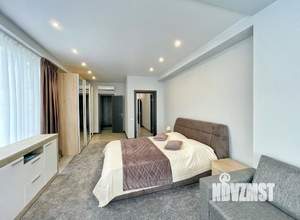 Дом 250м², 2-этажный, участок 5 сот.  