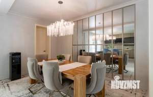 Дом 254м², 3-этажный, участок 6 сот.  