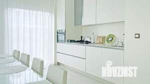 Дом 240м², 2-этажный, участок 8 сот.  
