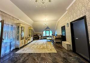 Дом 450м², 3-этажный, участок 10 сот.  