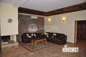 Коттедж 250м², 2-этажный, участок 10 сот.  