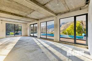 Дом 650м², 2-этажный, участок 8 сот.  