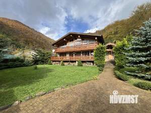 Дом 449м², 2-этажный, участок 10 сот.  