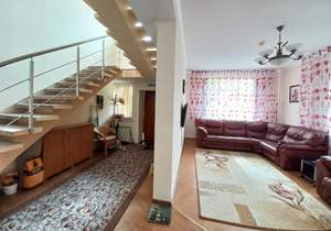 Дом 160м², 2-этажный, участок 3 сот.  