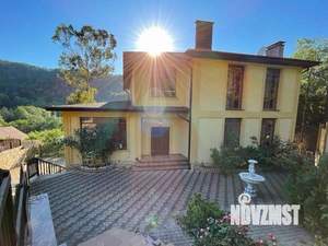 Дом 350м², 2-этажный, участок 10 сот.  