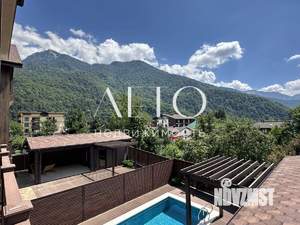 Дом 201м&sup2;, 3-этажный, участок 4 сот.  