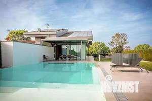 Дом 200м², 2-этажный, участок 12 сот.  