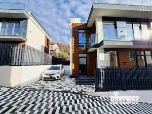 Дом 160м², 2-этажный, участок 3 сот.  