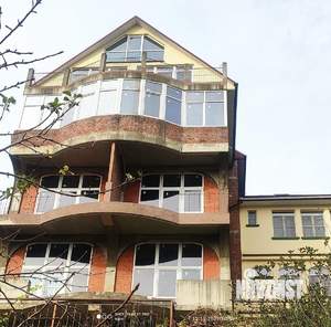 Дом 609м&sup2;, 5-этажный, участок 6 сот.  