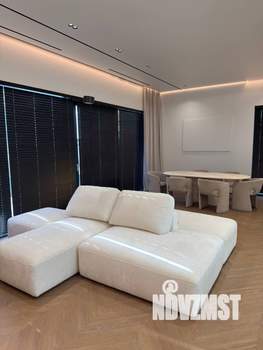 Дом 281м&sup2;, 2-этажный, участок 5 сот.  