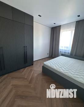 Дом 210м², 2-этажный, участок 6 сот.  