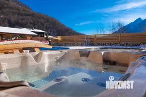 Дом 300м², 2-этажный, участок 8 сот.  