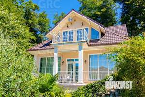 Дом 200м², 2-этажный, участок 10 сот.  