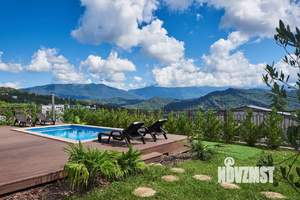 Дом 200м&sup2;, 2-этажный, участок 5 сот.  