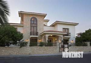 Дом 350м², 2-этажный, участок 9 сот.  