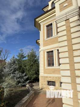 Дом 1098м&sup2;, 4-этажный, участок 35 сот.  