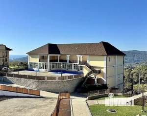 Дом 300м², 2-этажный, участок 8 сот.  