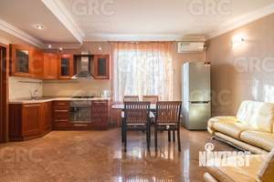 Дом 475м², 3-этажный, участок 8 сот.  