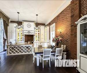 Коттедж 240м², 2-этажный, участок 7 сот.  