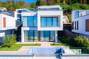 Дом 200м², 2-этажный, участок 6 сот.  