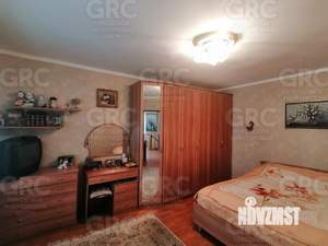 Дом 180м², 3-этажный, участок 10 сот.  