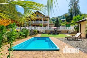 Дом 422м², 3-этажный, участок 14 сот.  