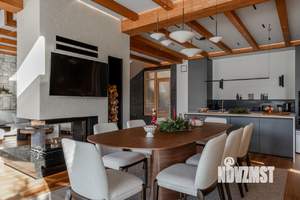 Дом 500м&sup2;, 2-этажный, участок 13 сот.  