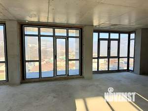 Коттедж 370м², 3-этажный, участок 5 сот.  