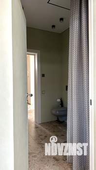 Дом 180м&sup2;, 2-этажный, участок 4 сот.  