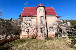 Дом 291м², 4-этажный, участок 7 сот.  