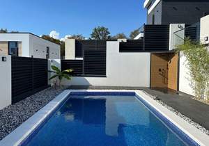 Дом 300м², 3-этажный, участок 5 сот.  