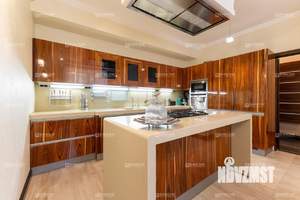 Таунхаус 270м², 3-этажный, участок 1 сот.  