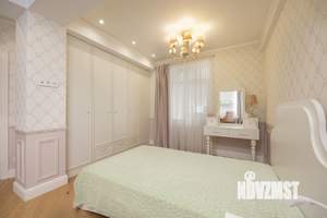 Коттедж 426м², 3-этажный, участок 10 сот.  
