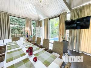 Дом 450м&sup2;, 3-этажный, участок 10 сот.  