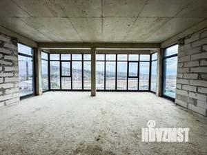 Дом 270м², 3-этажный, участок 6 сот.  