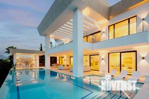 Коттедж 189м², 2-этажный, участок 8 сот.  