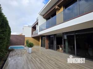 Дом 300м&sup2;, 2-этажный, участок 10 сот.  