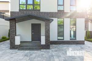 Дом 198м², 2-этажный, участок 4 сот.  