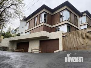 Коттедж 340м², 2-этажный, участок 4 сот.  